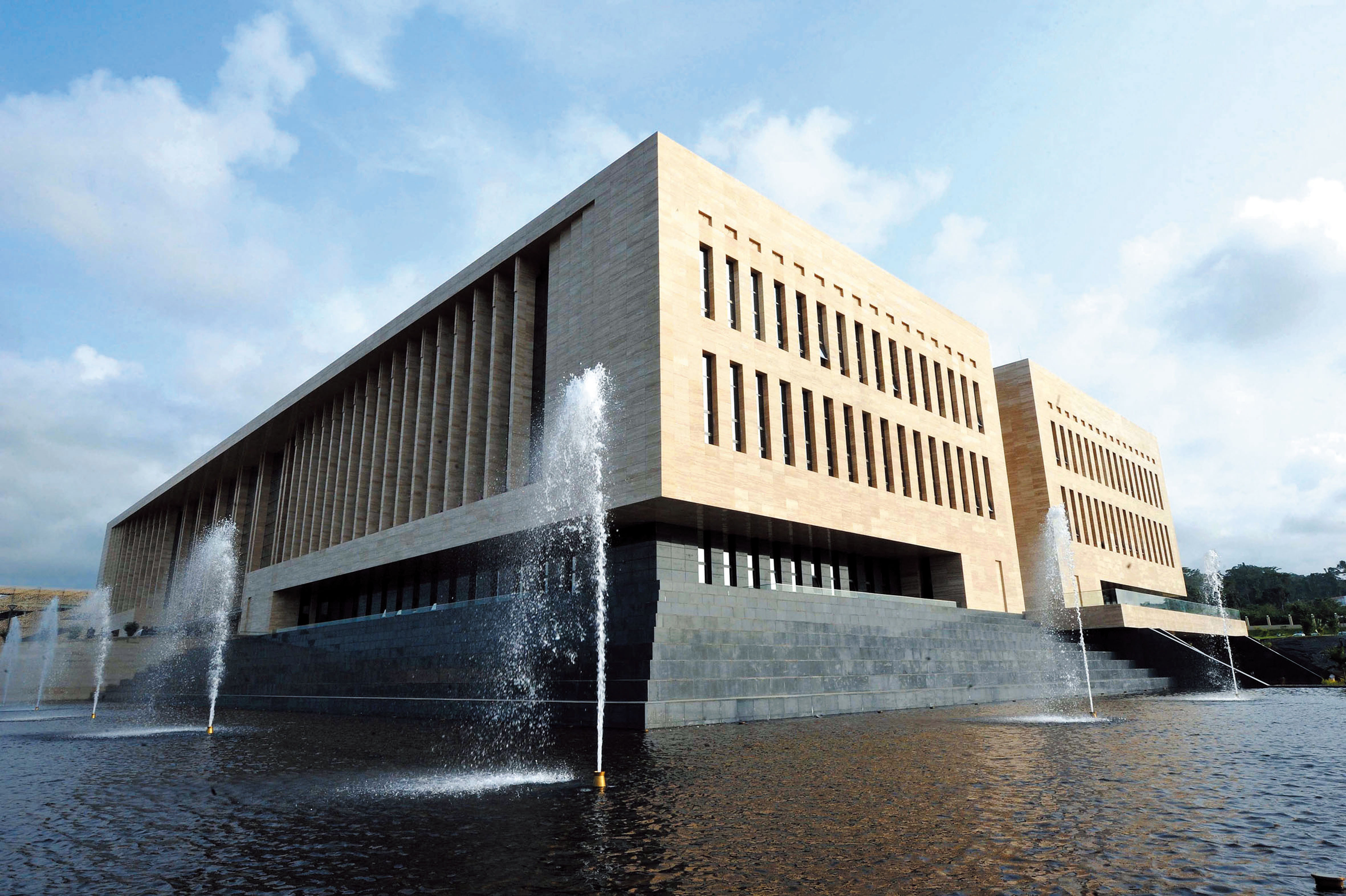 赤道幾內(nèi)亞馬拉博國際會議中心 綜合工程 (3).jpg